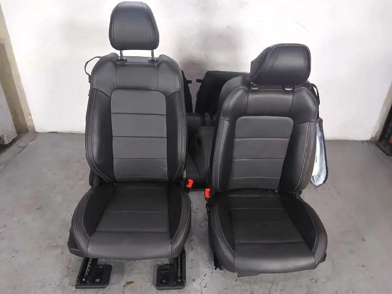 Juego Asientos Completo para Ford Mustang