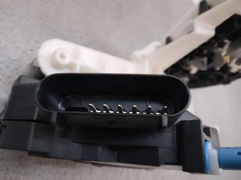 Cerradura Puerta Delantera Derecha para Ford Mustang