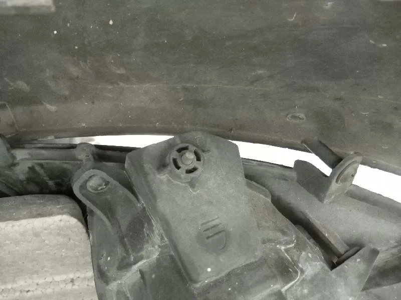 Paragolpes Delantero para Kia Carens (Un)
