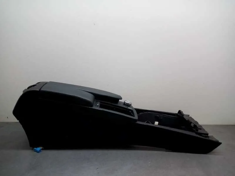 Apoyabrazos Central para Mercedes-Benz Clase C (W204) Berlina