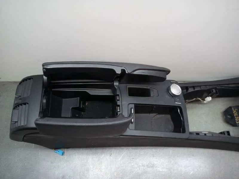 Apoyabrazos Central para Mercedes-Benz Clase C (W204) Berlina