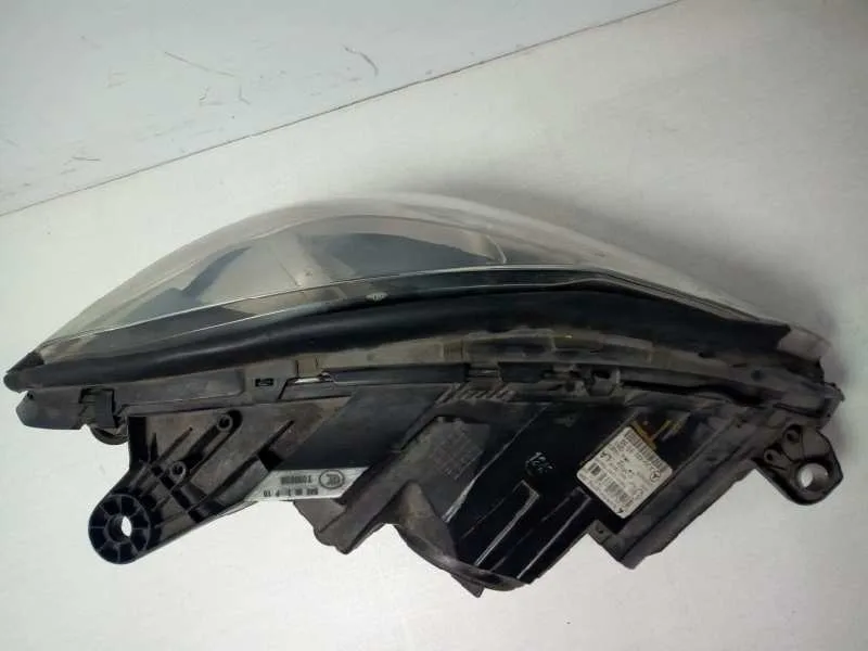 Faro Izquierdo para Mercedes-Benz Clase C (W204) Berlina