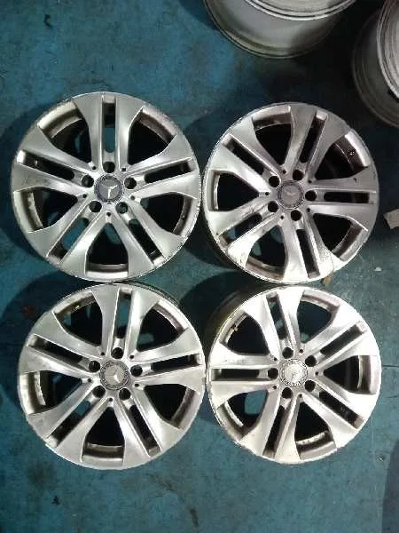 Juego Llantas para Mercedes-Benz Clase C (W204) Berlina