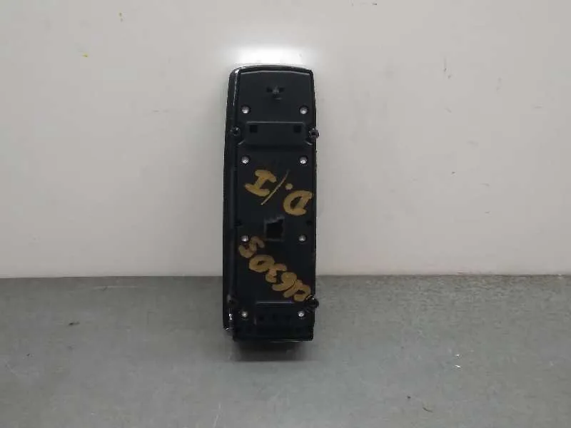 Mando Elevalunas Delantero Izquierdo para Mercedes-Benz Clase C (W204) Berlina