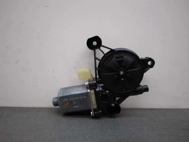 Motor Elevalunas Delantero Izquierdo para Audi Q7 (4M)