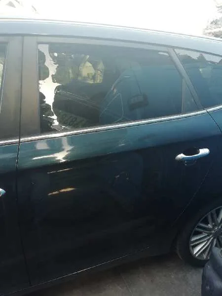 Puerta Trasera Izquierda para Kia Carens ( )
