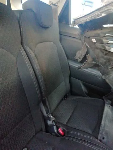 Asiento Trasero Izquierdo para Kia Carens ( )