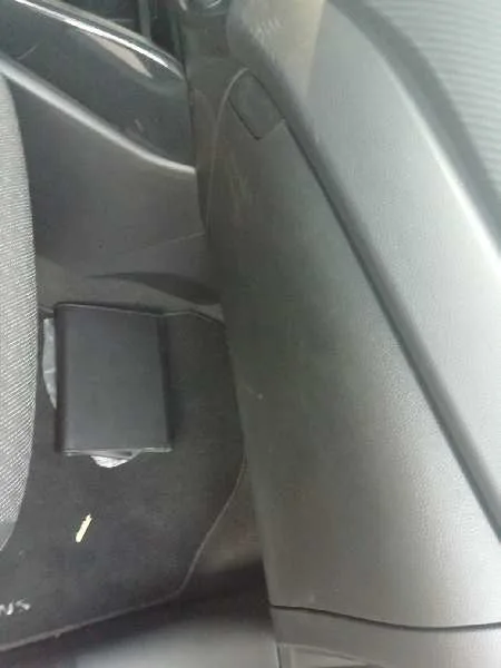 Guantera para Kia Carens ( )