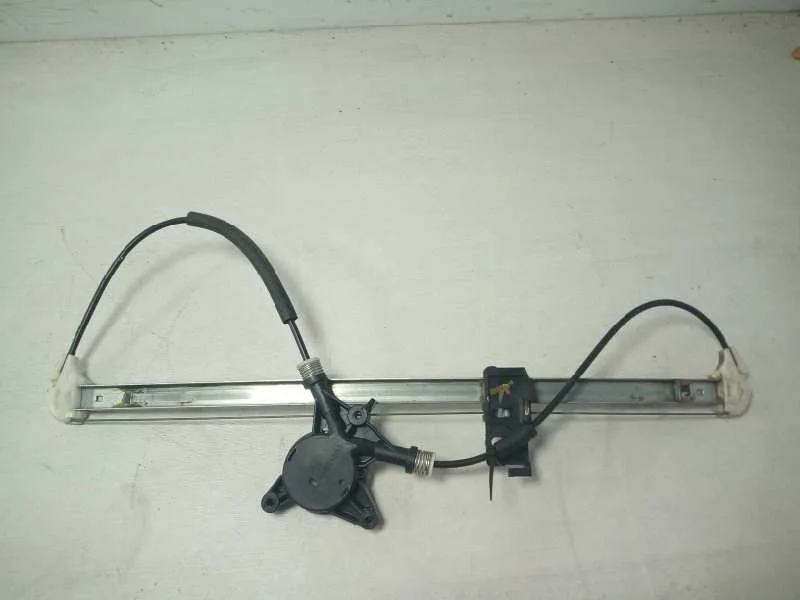Elevalunas Trasero Derecho para Mazda 5 Berl. (Cr)