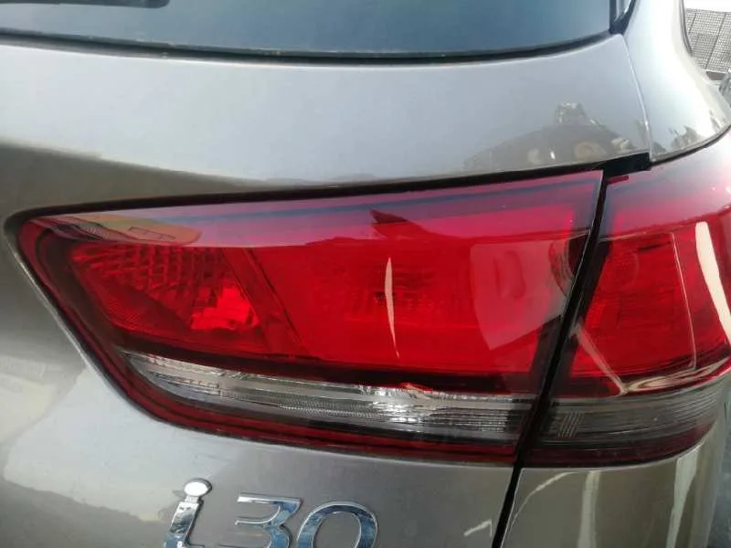 Piloto Trasero Derecho Interior para Hyundai I30 Cw (Pd)