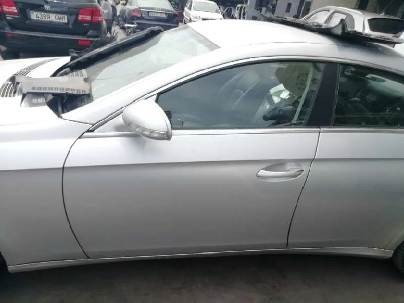 Puerta Delantera Izquierda para Mercedes-Benz Clase Cls (W219)