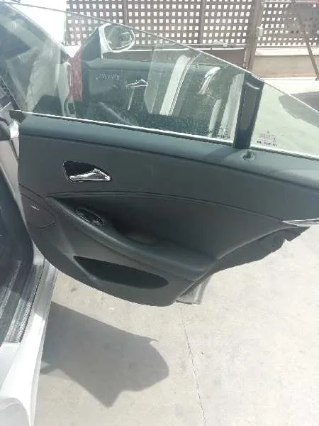 Guarnecido Puerta Trasera Derecha para Mercedes-Benz Clase Cls (W219)