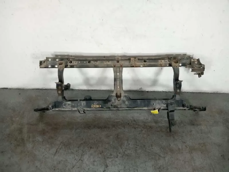 Panel Frontal para Nissan Navara Pick-Up (D40M)