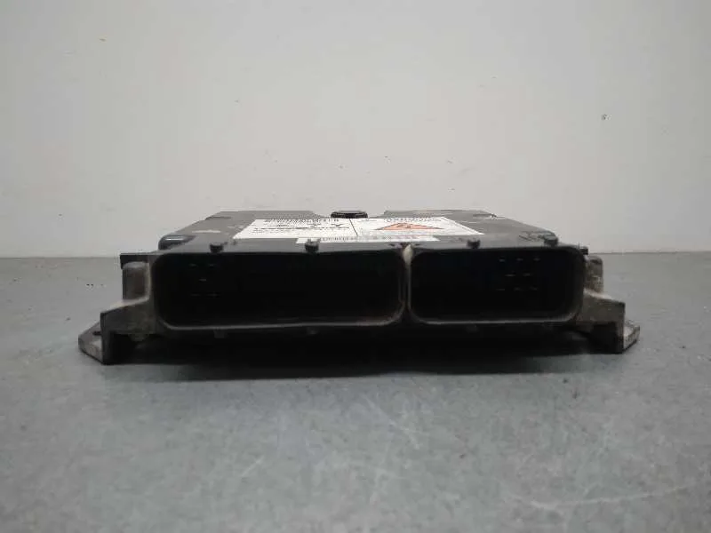 Centralita Motor Uce para Nissan Navara Pick-Up (D40M)