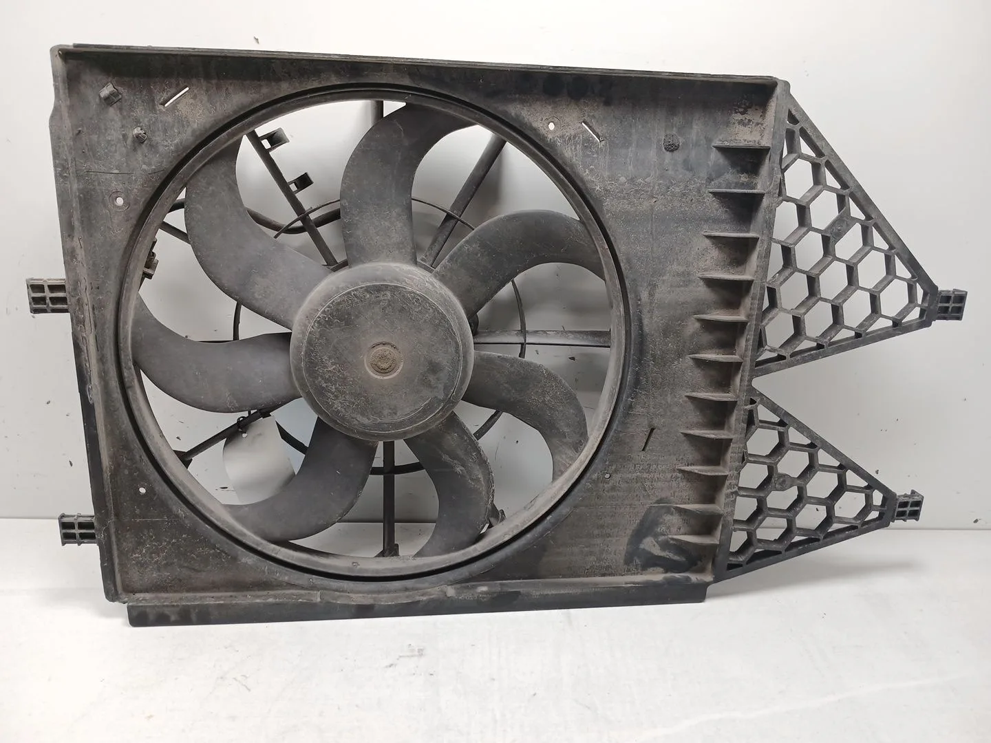 Electroventilador para Seat Ibiza (6J5)