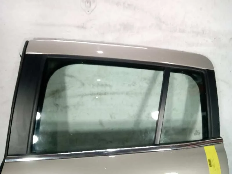 Puerta Trasera Izquierda para Ford B-Max