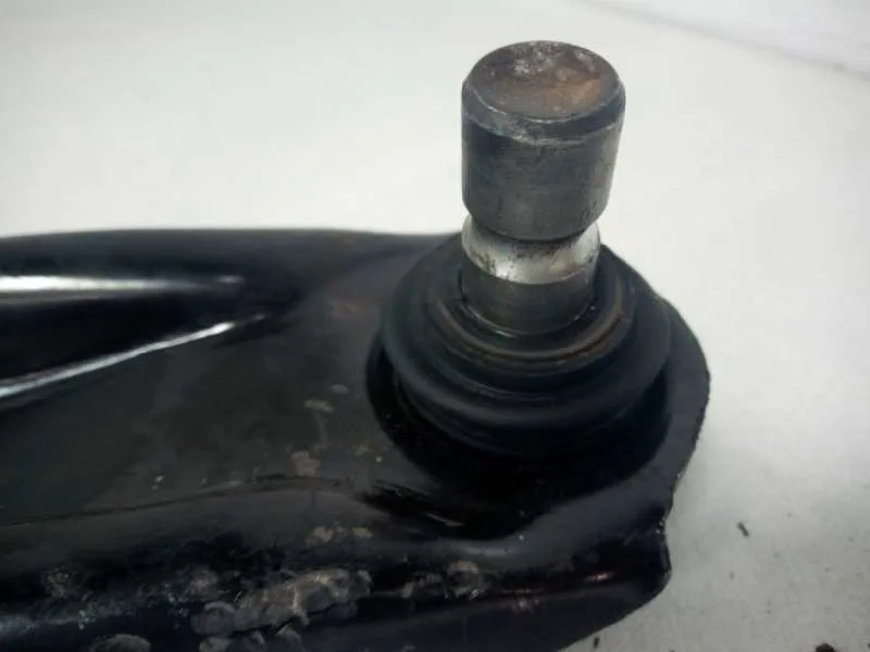 Brazo Suspension Inferior Delantero Derecho para Ford Transit Courier