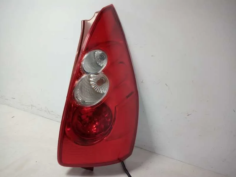 Piloto Trasero Derecho para Mazda 5 Berl. (Cr)