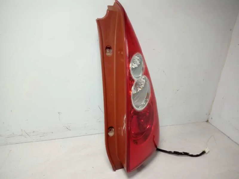 Piloto Trasero Derecho para Mazda 5 Berl. (Cr)