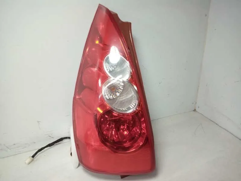 Piloto Trasero Izquierdo para Mazda 5 Berl. (Cr)