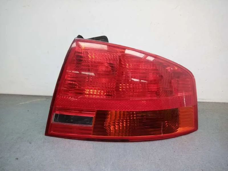 Piloto Trasero Derecho para Audi A4 Berlina (8E)