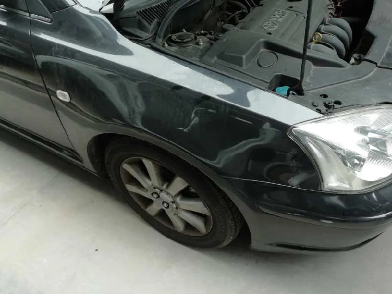 Aleta Delantera Derecha para Toyota Avensis Berlina (T25)