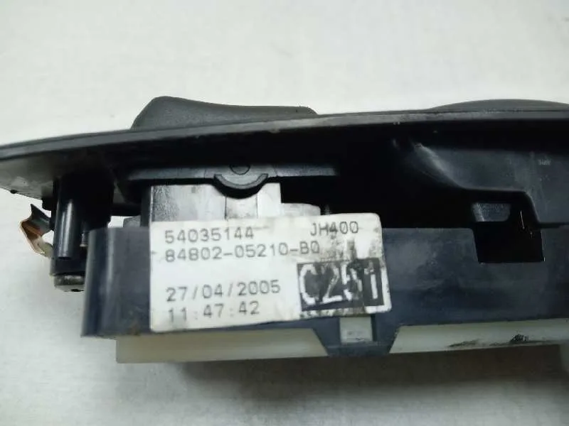 Mando Elevalunas Delantero Izquierdo para Toyota Avensis Berlina (T25)