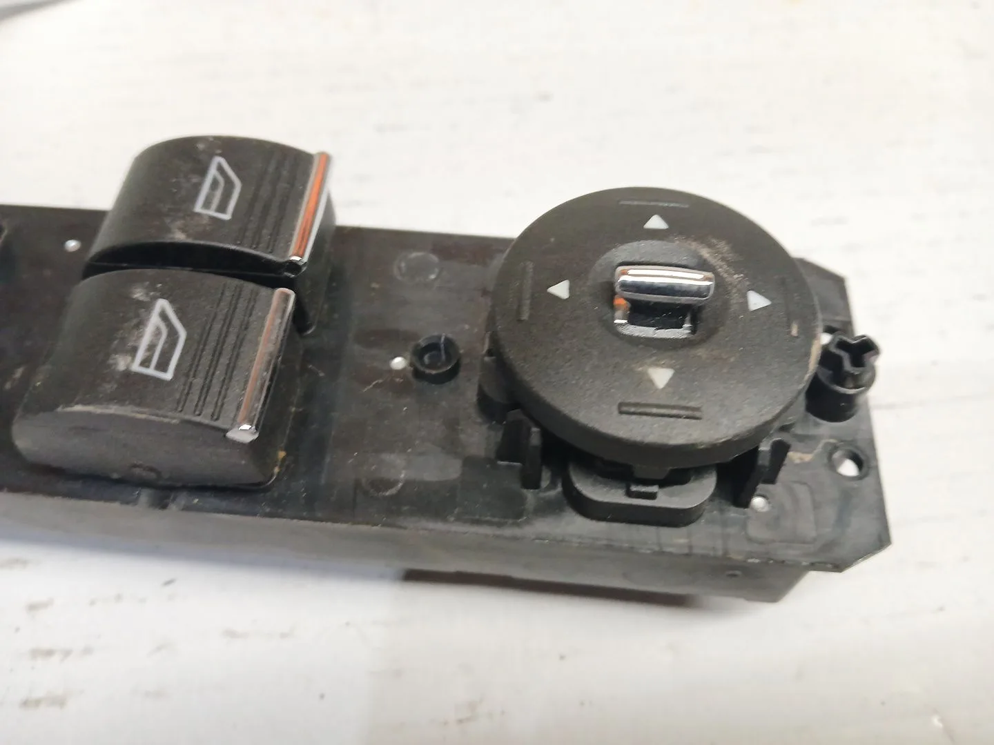 Mando Elevalunas Delantero Izquierdo para Ford Fiesta (Ccn)
