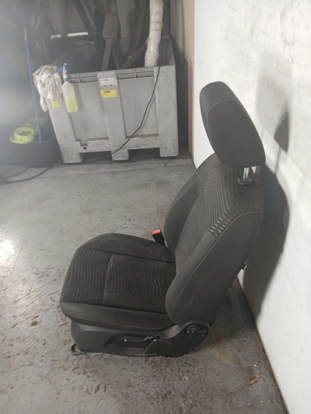 Asiento Delantero Izquierdo para Ford Fiesta (Ccn)