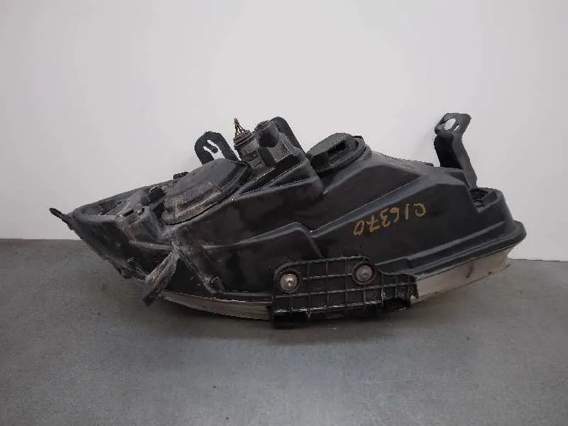 Faro Izquierdo para Fiat Linea (110)
