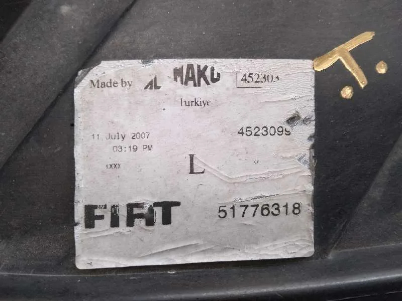 Faro Izquierdo para Fiat Linea (110)