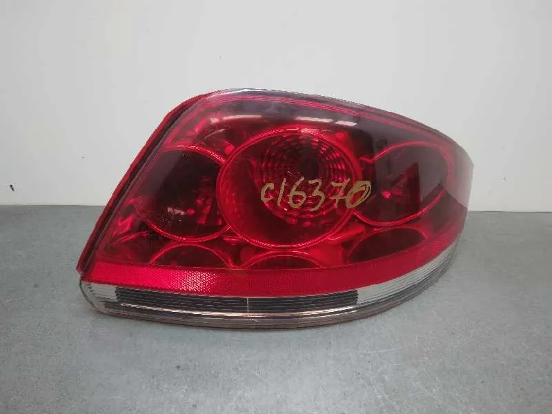 Piloto Trasero Derecho para Fiat Linea (110)