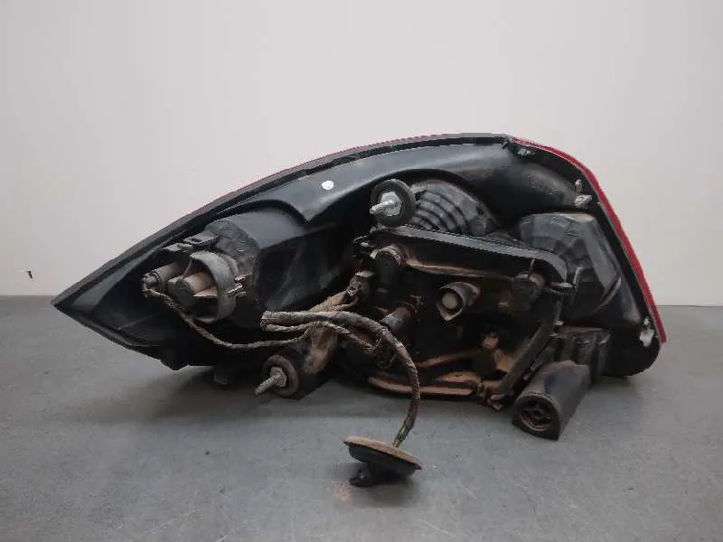 Piloto Trasero Derecho para Fiat Linea (110)