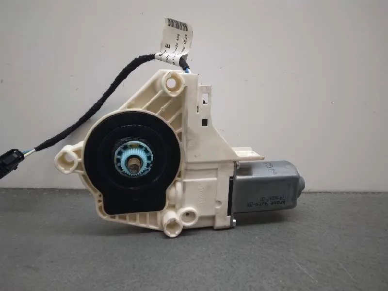 Motor Elevalunas Delantero Derecho para Audi A6 Avant (4F2)