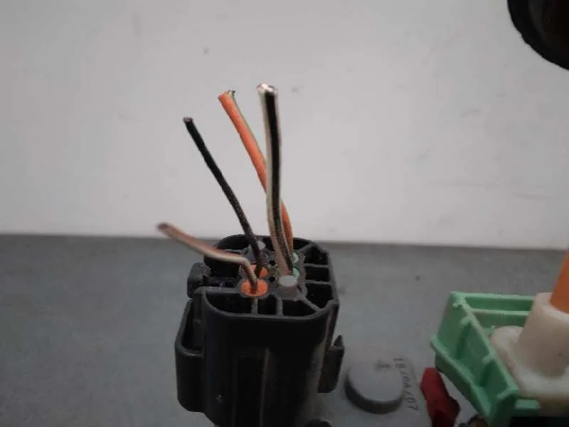 Cerradura Puerta Trasera Izquierda para Fiat Linea (110)