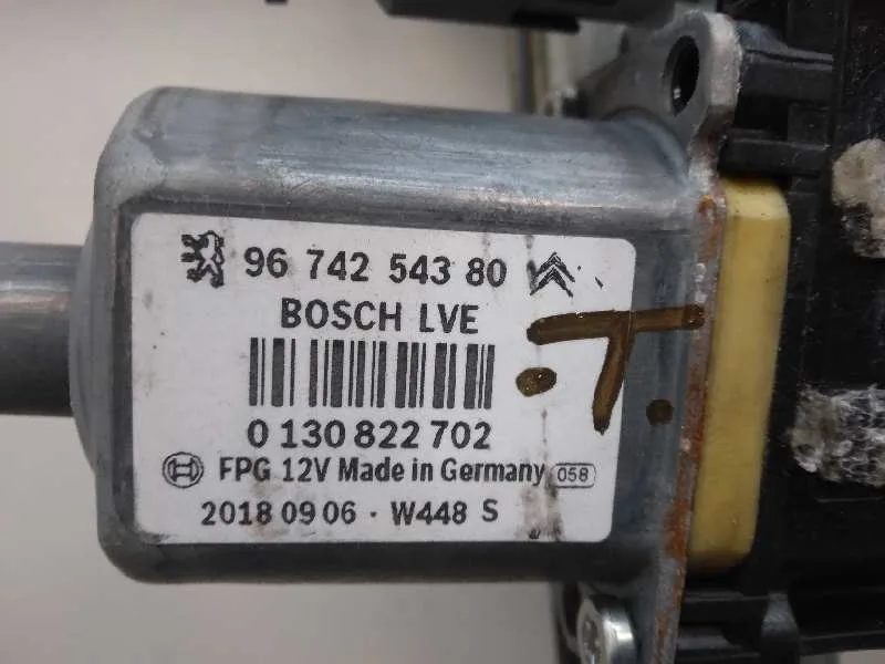 Elevalunas Delantero Derecho para Peugeot 208