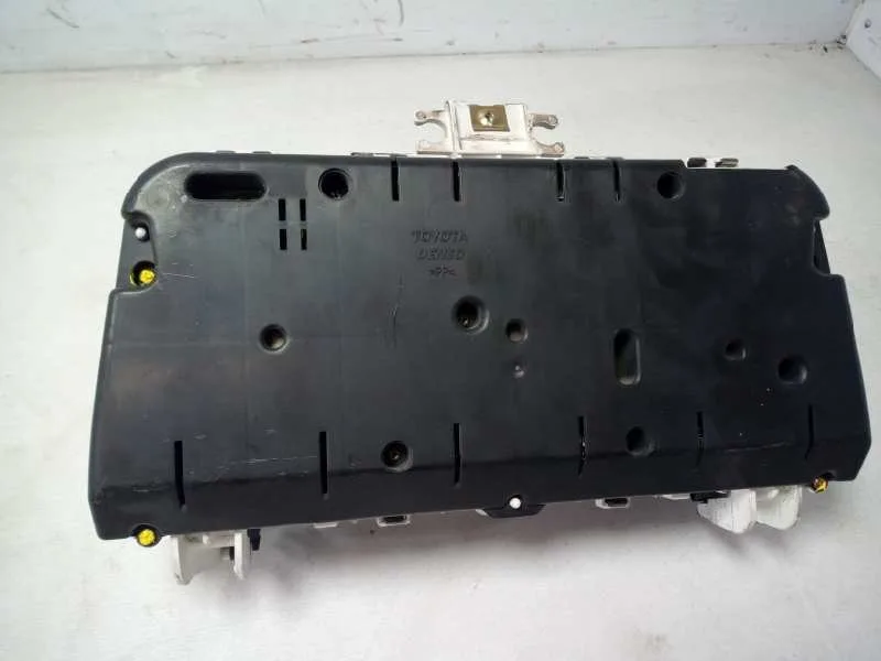 Cuadro Instrumentos para Toyota Corolla Verso (R1)