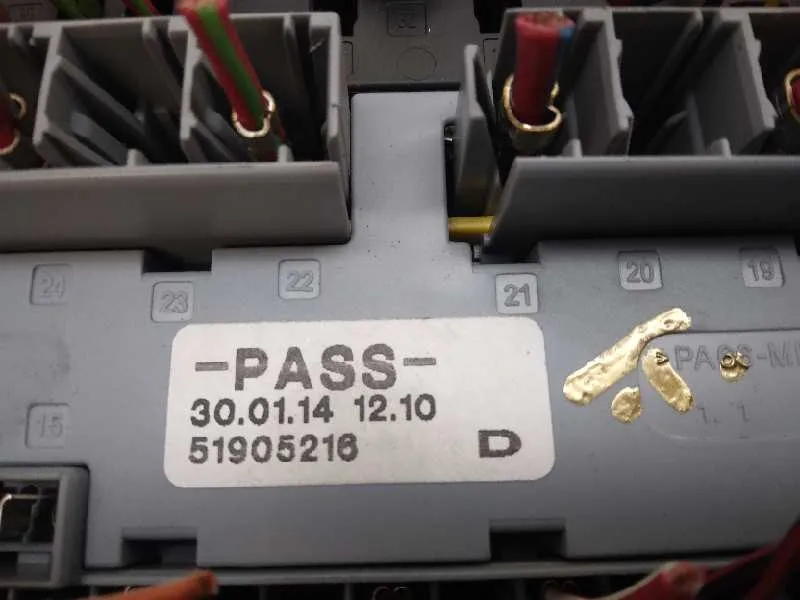 Caja Reles / Fusibles para Fiat Fiorino