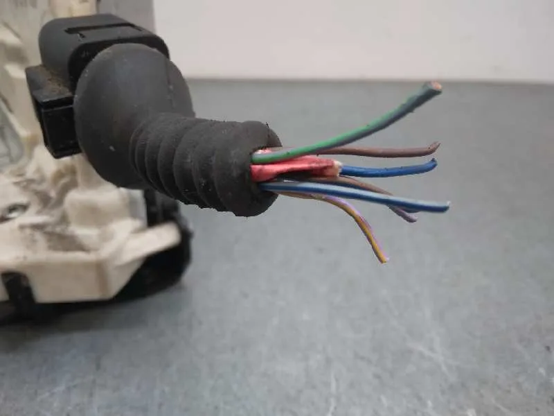 Cerradura Puerta Trasera Derecha para Audi A4 Avant (8E)
