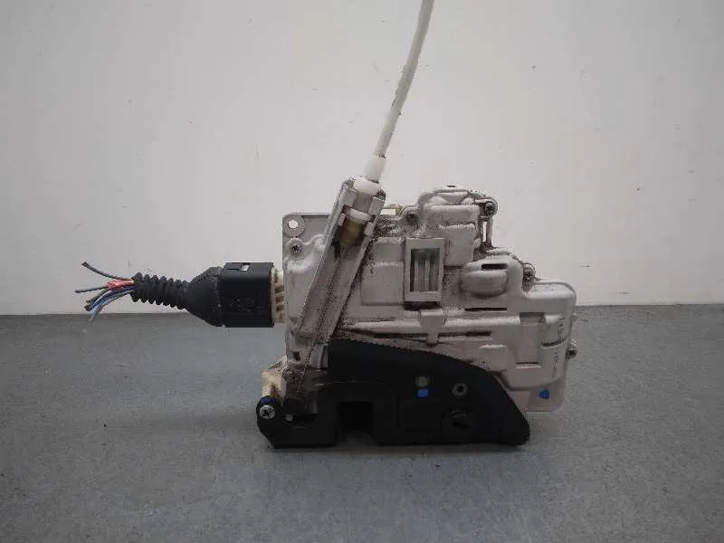 Cerradura Puerta Trasera Derecha para Audi A4 Avant (8E)