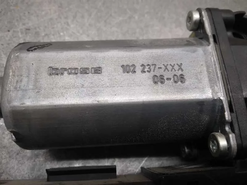 Motor Elevalunas Delantero Izquierdo para Audi A4 Berlina (8E)