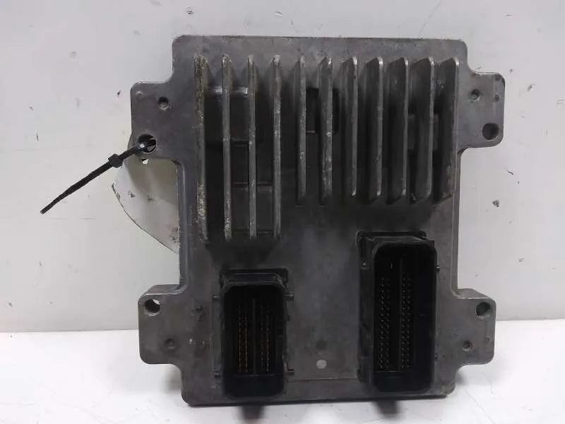 Centralita Motor Uce para Opel Corsa D