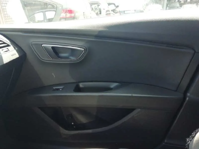 Guarnecido Puerta Delantera Derecha para Seat Leon St (5F8)