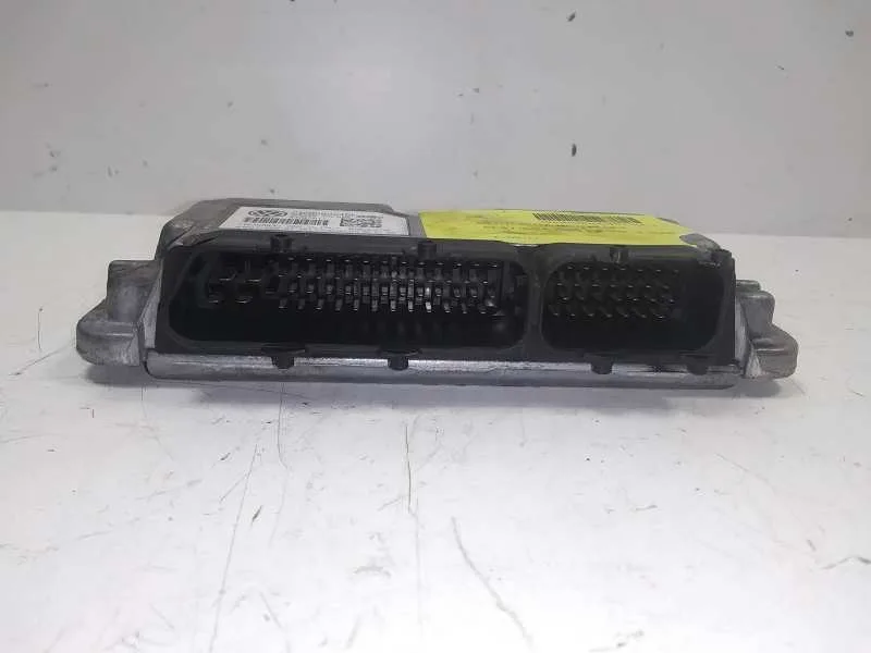 Centralita Motor Uce para Seat Ibiza (6J5)