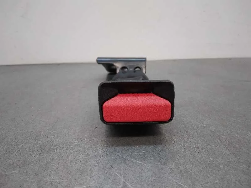 Enganche Cinturon para Peugeot 208