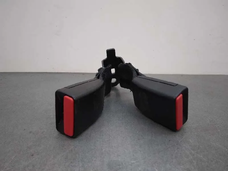 Enganche Cinturon para Peugeot 208