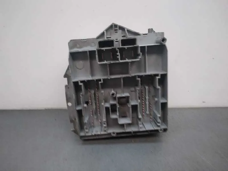 Caja Reles / Fusibles para Alfa Romeo 147 (190)