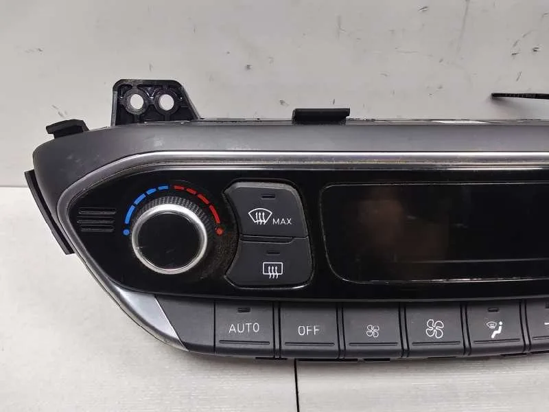 Mando Climatizador para Hyundai I30 (Pd)