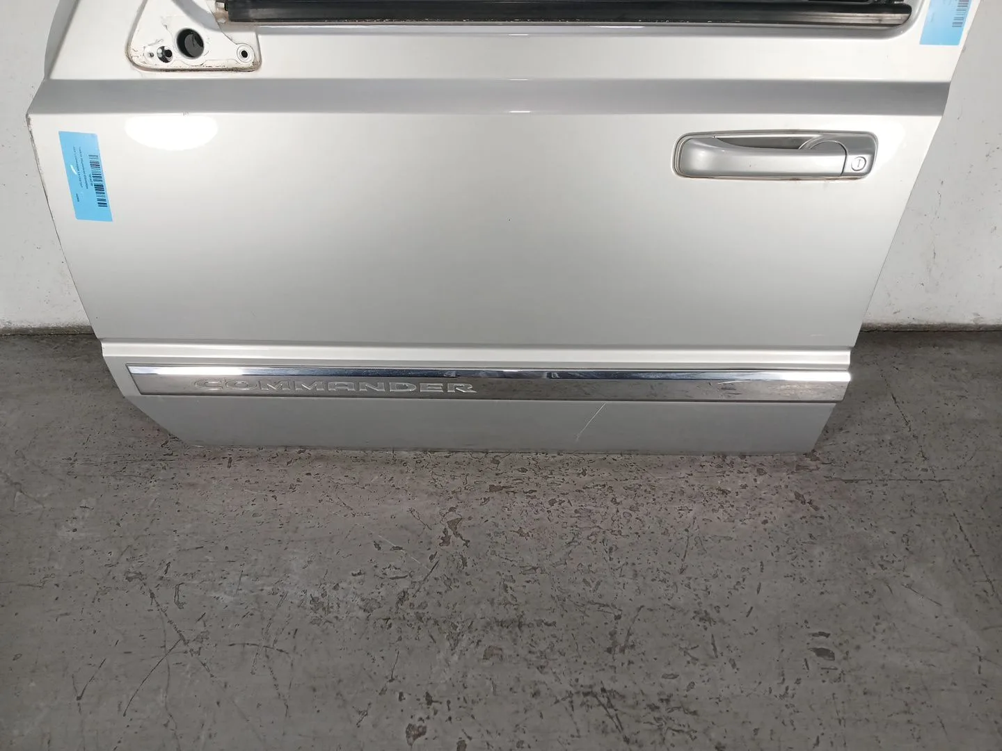 Puerta Delantera Izquierda para Jeep Commander