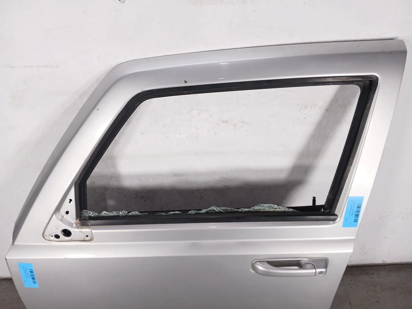 Puerta Delantera Izquierda para Jeep Commander
